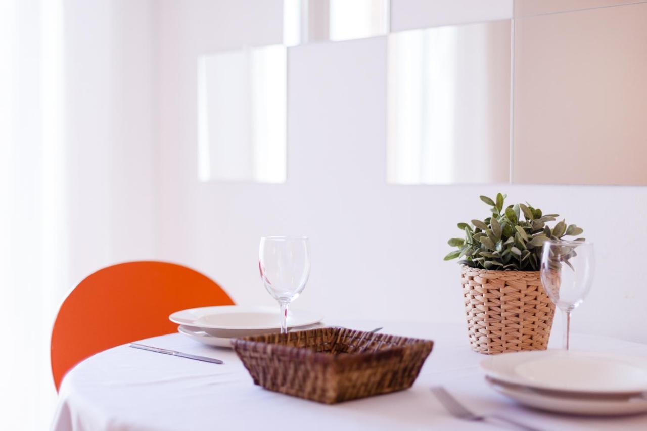 Patio Budget Apartment 12 칼론제 외부 사진